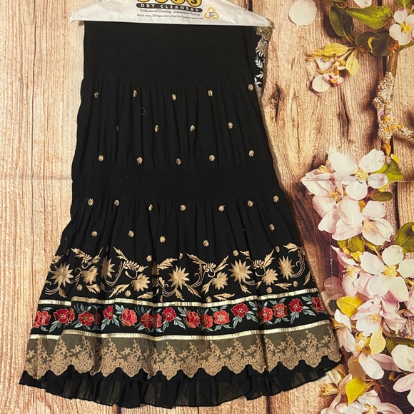 VENUS Black Strapless Dress with Red and Gold Floral Design - Picture 3 of 3